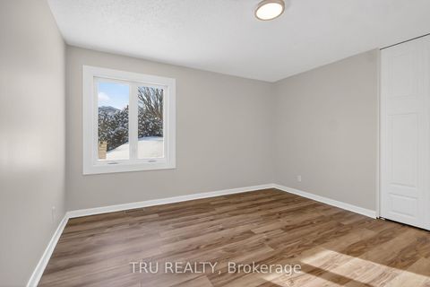 Photo 30 at 12 Apache Crescent, Nepean (City View/Skyline/Fisher Heights/Parkwood Hills), Ottawa