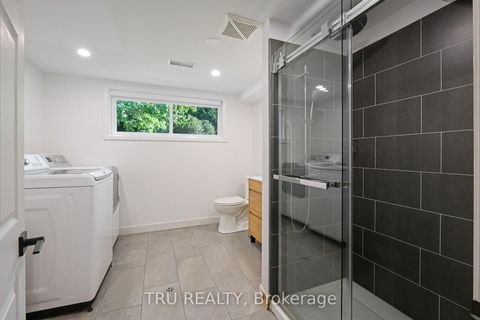 Photo 37 at 12 Apache Crescent, Nepean (City View/Skyline/Fisher Heights/Parkwood Hills), Ottawa