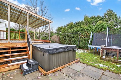 Photo 42 at 12 Apache Crescent, Nepean (City View/Skyline/Fisher Heights/Parkwood Hills), Ottawa