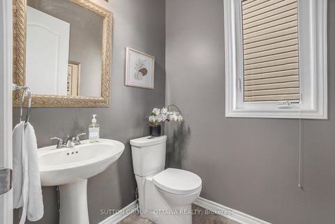 Photo 14 at 156 Asper Trail Circle, Emerald Meadows/Trailwest, Kanata