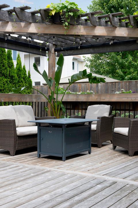 Photo 33 at 156 Asper Trail Circle, Emerald Meadows/Trailwest, Kanata