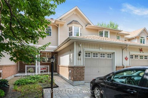Photo 1 at 44 TOBERMORY Crescent, Morgan's Grant/South March, Kanata