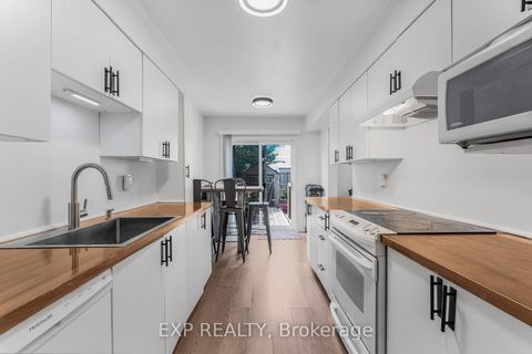 Photo 11 at 44 TOBERMORY Crescent, Morgan's Grant/South March, Kanata