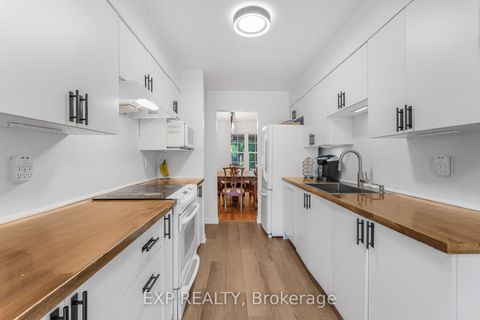 Photo 14 at 44 TOBERMORY Crescent, Morgan's Grant/South March, Kanata