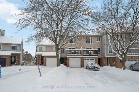 Photo 0 at 648 Brome Crescent, Fallingbrook/Ridgemount, Orleans