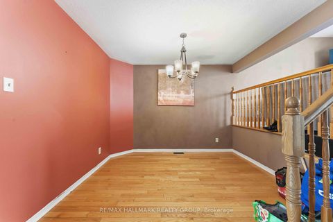 Photo 6 at 648 Brome Crescent, Fallingbrook/Ridgemount, Orleans