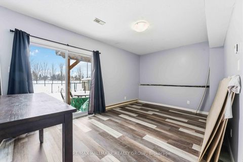 Photo 12 at 648 Brome Crescent, Fallingbrook/Ridgemount, Orleans