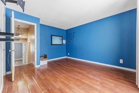 Photo 17 at 648 Brome Crescent, Fallingbrook/Ridgemount, Orleans