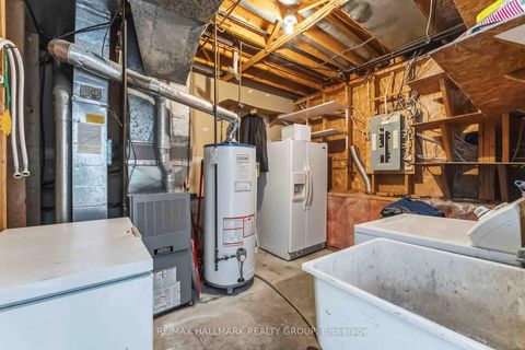 Photo 25 at 648 Brome Crescent, Fallingbrook/Ridgemount, Orleans