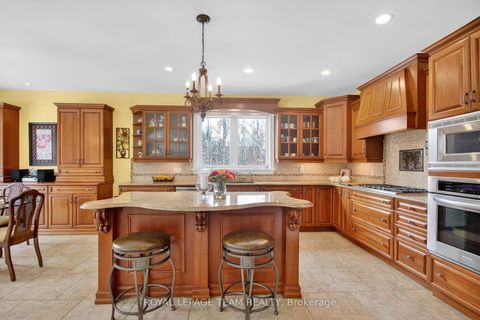 Photo 11 at 104 Sentinel Pine Way, Huntley Ward (South East), Carp