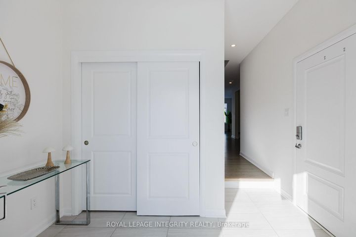 Photo 2 at 850 Cappamore Drive, Nepean (Half Moon Bay), Ottawa