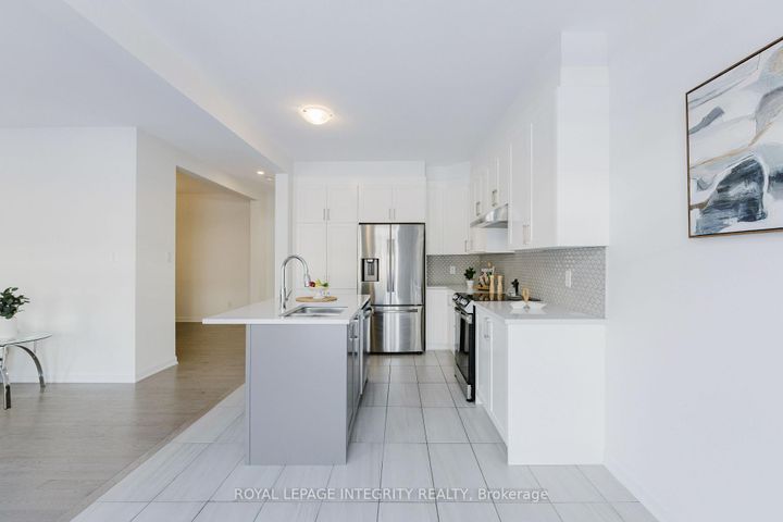 Photo 11 at 850 Cappamore Drive, Nepean (Half Moon Bay), Ottawa