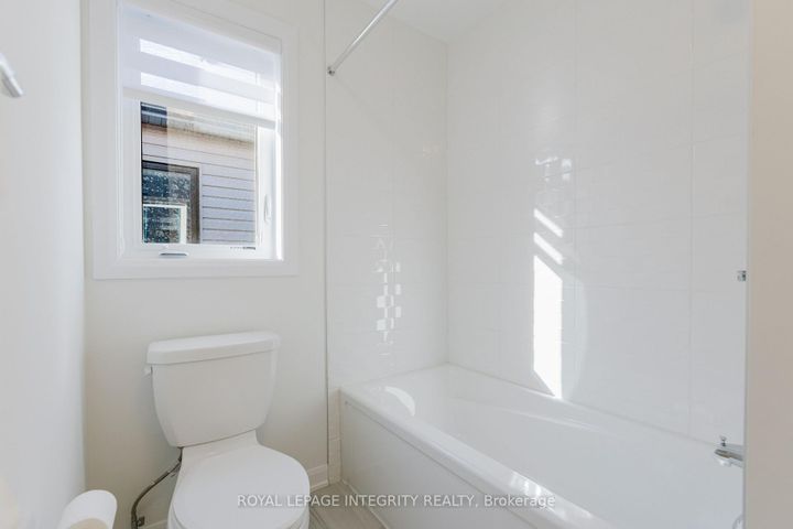 Photo 27 at 850 Cappamore Drive, Nepean (Half Moon Bay), Ottawa