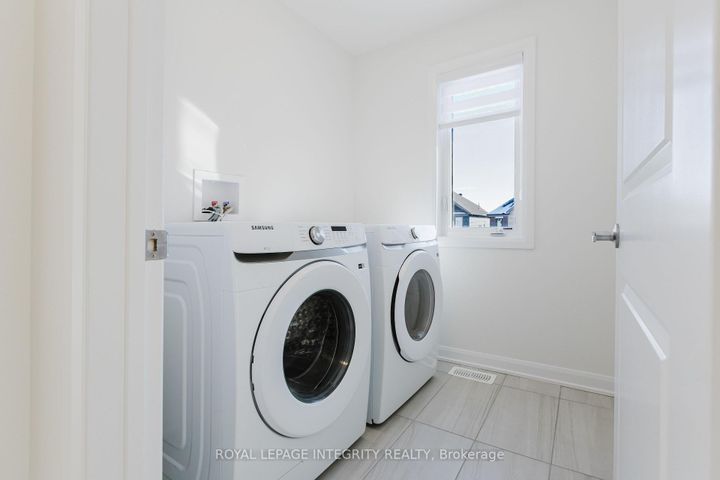 Photo 30 at 850 Cappamore Drive, Nepean (Half Moon Bay), Ottawa