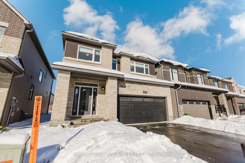 Photo 1 at 850 Cappamore Drive, Nepean (Half Moon Bay), Ottawa