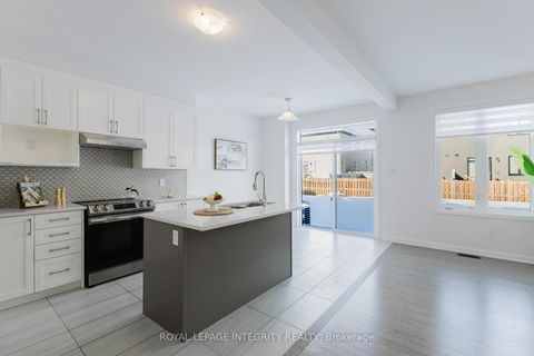 Photo 10 at 850 Cappamore Drive, Nepean (Half Moon Bay), Ottawa