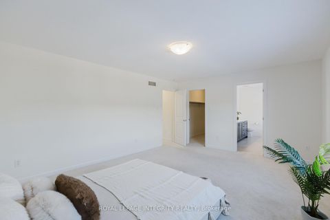 Photo 18 at 850 Cappamore Drive, Nepean (Half Moon Bay), Ottawa