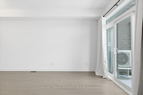 Photo 8 at 41 Carabiner Private, Mer Bleue/Bradley Estates/Anderson Park, Orleans