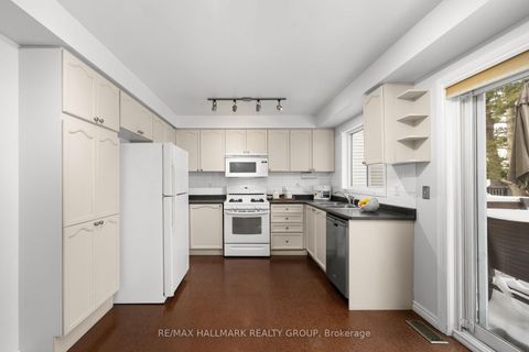 Photo 7 at 60 Ipswich Terrace, Morgan's Grant/South March, Kanata