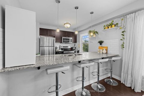 Photo 13 at 211 Bensinger Way, Stittsville (North), Stittsville