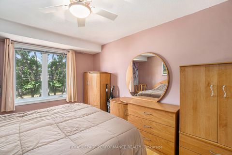 Photo 14 at 201 - 1765 Cabaret Lane, Fallingbrook/Pineridge, Orleans