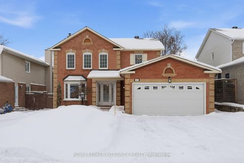 Photo 0 at 11 Rosethorn Way, Bridlewood, Kanata