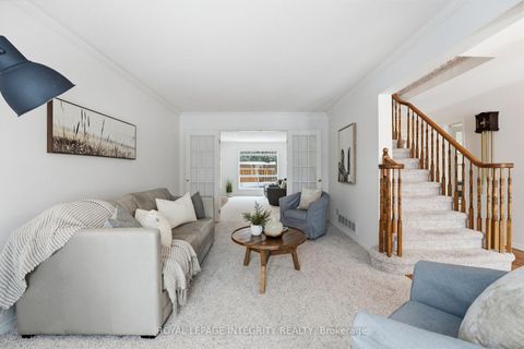 Photo 8 at 11 Rosethorn Way, Bridlewood, Kanata