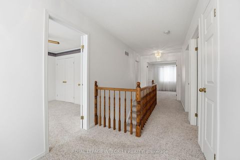 Photo 26 at 11 Rosethorn Way, Bridlewood, Kanata