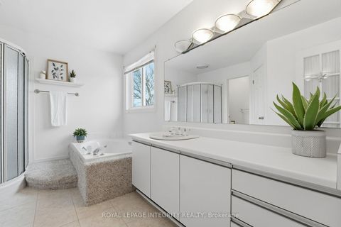 Photo 29 at 11 Rosethorn Way, Bridlewood, Kanata