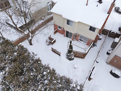 Photo 44 at 11 Rosethorn Way, Bridlewood, Kanata