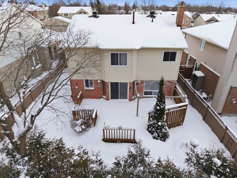 Photo 45 at 11 Rosethorn Way, Bridlewood, Kanata