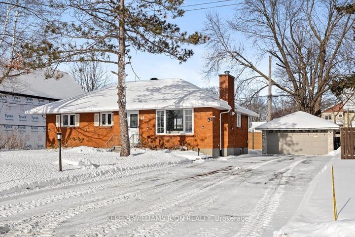 Photo 2 at 45 Epworth Avenue, Nepean (Meadowlands/St. Claire Gardens), Ottawa