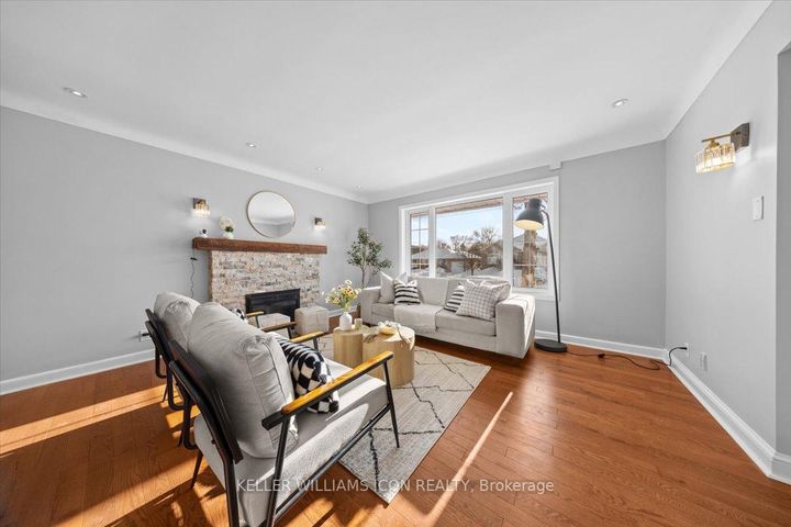 Photo 9 at 45 Epworth Avenue, Nepean (Meadowlands/St. Claire Gardens), Ottawa
