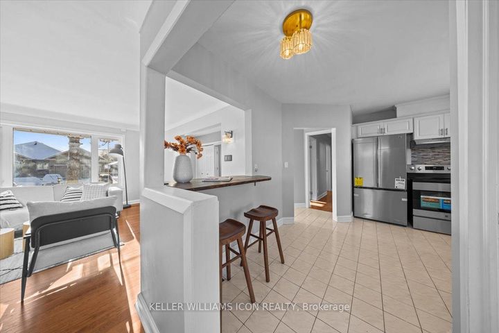 Photo 13 at 45 Epworth Avenue, Nepean (Meadowlands/St. Claire Gardens), Ottawa