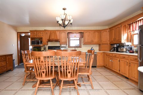 Photo 7 at 3329 Navan Road, Mer Bleue/Bradley Estates/Anderson Park, Orleans