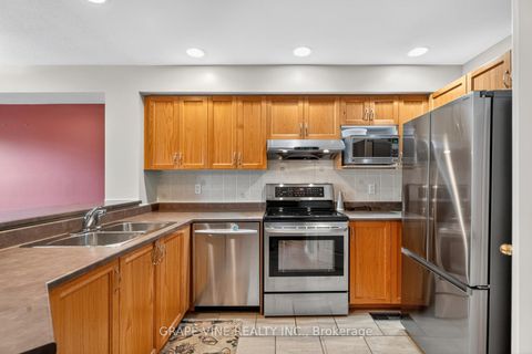 Photo 13 at 16 Cedar Valley Drive, Bridlewood, Kanata