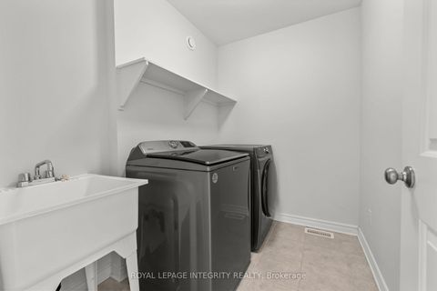 Photo 25 at 229 Osterley Way, Stittsville (South), Stittsville