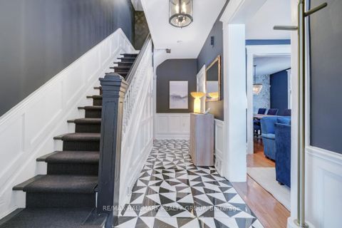 Photo 3 at 410 McLeod Street, Ottawa Centre