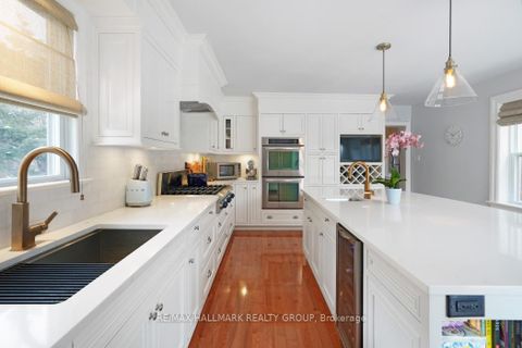 Photo 15 at 410 McLeod Street, Ottawa Centre