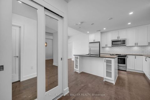 Photo 2 at 101 - 305 Elizabeth Cosgrove Private, Mer Bleue/Bradley Estates/Anderson Park, Orleans