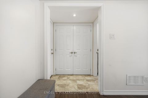 Photo 6 at 476 Coldwater Crescent, Emerald Meadows/Trailwest, Kanata