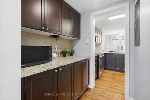 Photo 16 at 476 Coldwater Crescent, Emerald Meadows/Trailwest, Kanata