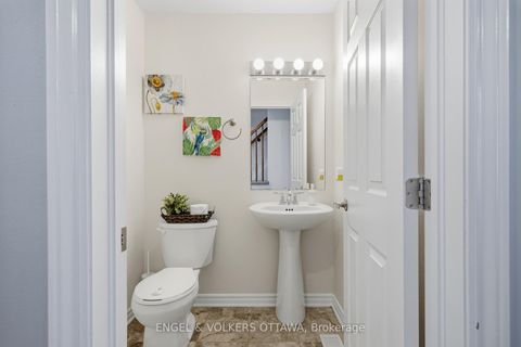 Photo 18 at 476 Coldwater Crescent, Emerald Meadows/Trailwest, Kanata