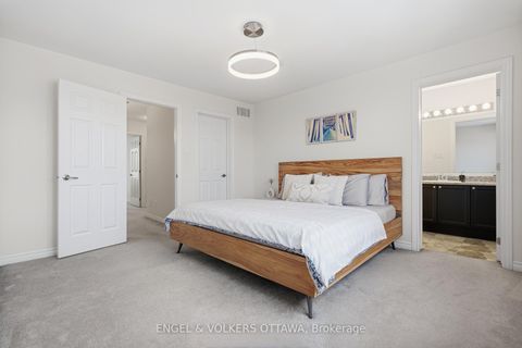 Photo 24 at 476 Coldwater Crescent, Emerald Meadows/Trailwest, Kanata