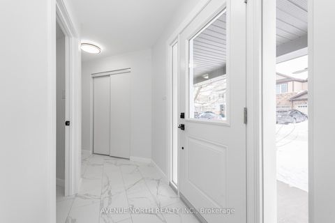 Photo 4 at 10 Streambank Street, Emerald Meadows/Trailwest, Kanata