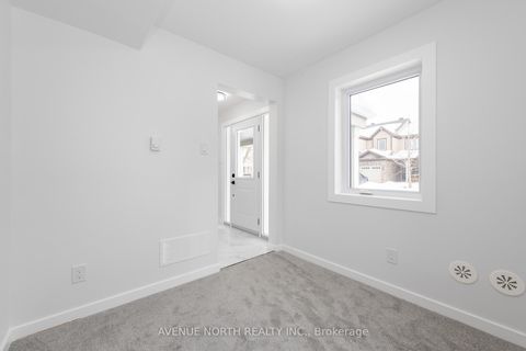 Photo 7 at 10 Streambank Street, Emerald Meadows/Trailwest, Kanata