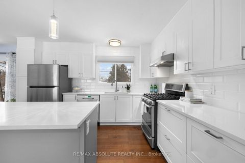 Photo 10 at 33 Owlshead Road, Munster, Stittsville