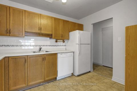 Photo 17 at 103 - 124 Daniel Street S, Arnprior