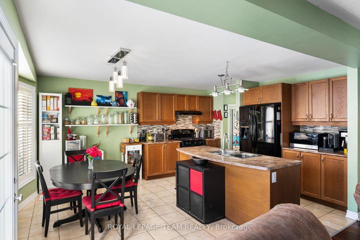 Photo 9 at 3022 Freshwater Way, Nepean (Half Moon Bay), Ottawa