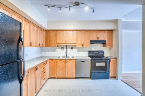 Photo 4 at 7 Chantilly Gate, Stittsville (North), Stittsville